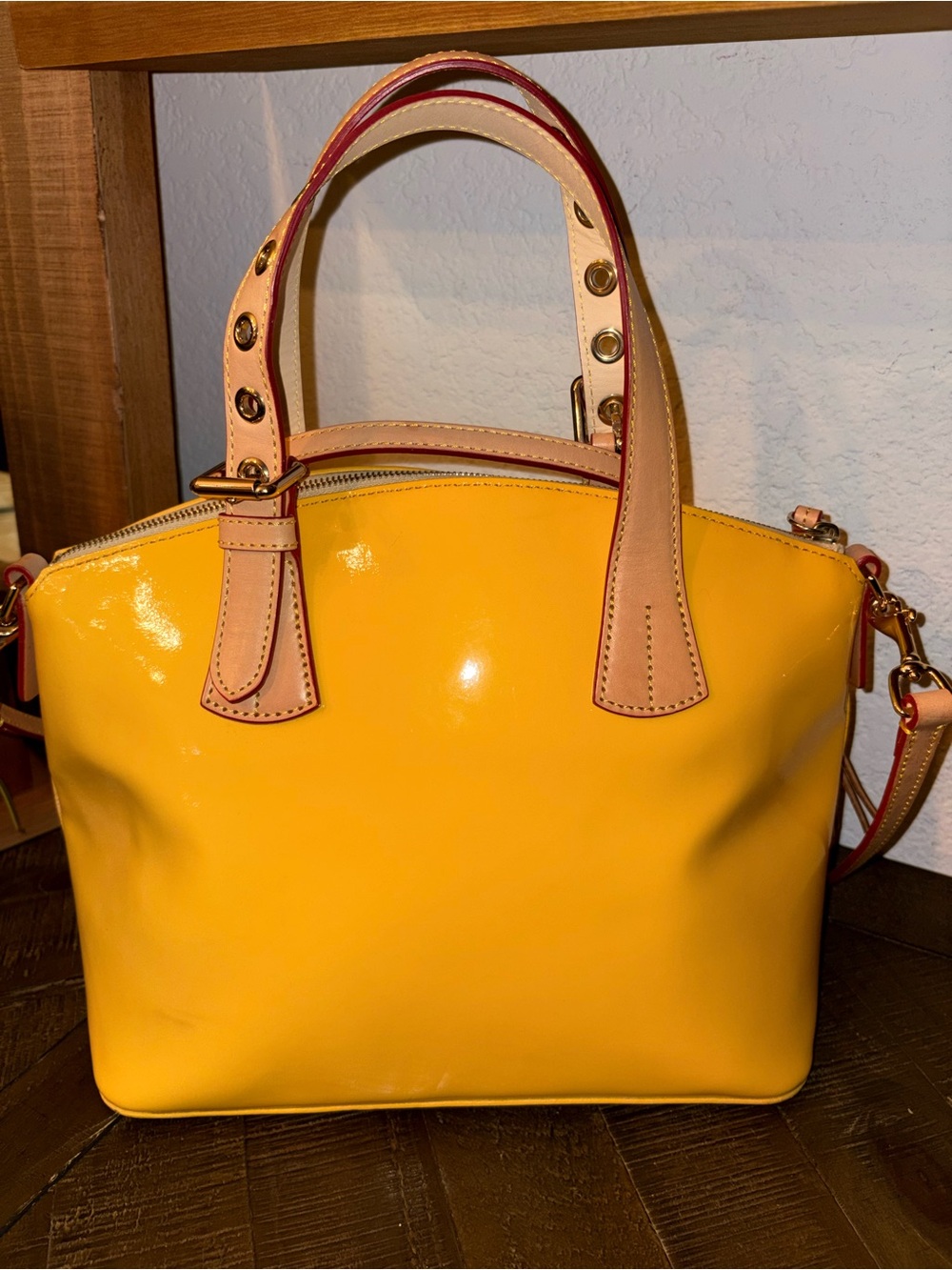 Dooney & Bourke Yellow Patent Leather Domed Satchel + Dust Bag & Reg Card - Picture 5 of 12